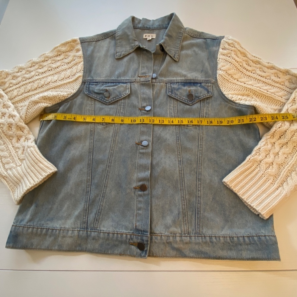 POL Light Wash Denim Jacket Knit Sweater Sleeves Size Large - Picture 15 of 16